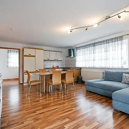 Park & Gaestehaus 3* 러스트