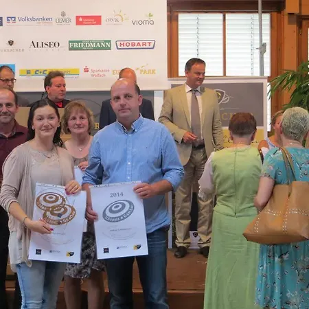 Park & Gaestehaus فندق روست