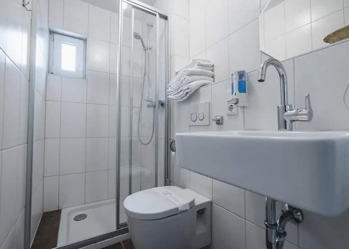 Park & Gaestehaus 3*